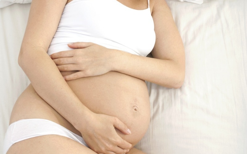 Phụ nữ mang thai và sau sinh nên dùng kem trị rạn StretcHeal